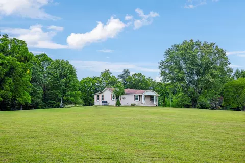 741 Danley Rd, Charlotte, TN 37036
