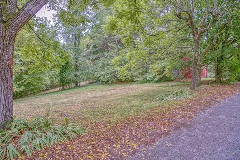 Exterior - 2139 Austin Bottom Rd, Baxter, TN 38544 photo 23 of 26