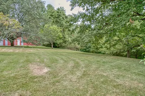 Exterior - 2139 Austin Bottom Rd, Baxter, TN 38544 photo 15 of 26