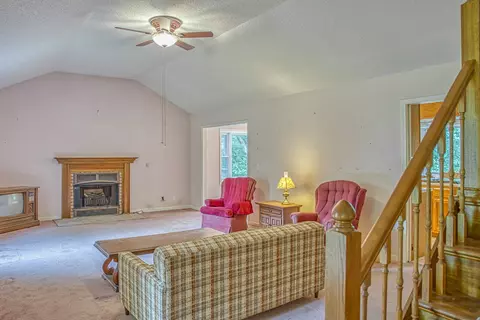 Living - 2139 Austin Bottom Rd, Baxter, TN 38544 photo 1 of 5