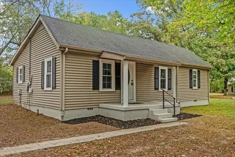 819 Marbury Rd, Tullahoma, TN 37388