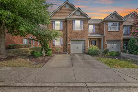 1063 Ashmore Dr, Nashville, TN 37211