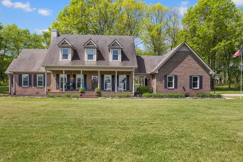 46 Gimlet Rd, Fayetteville, TN 37334
