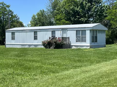 1675 Akersville Rd, Lafayette, TN 37083