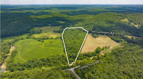 433 Sid Summers Rd, Stewart, TN 37175 photo 3