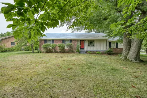 1155 Circle Dr, Cookeville, TN 38501