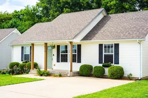 573 Oakmont Dr, Clarksville, TN 37042
