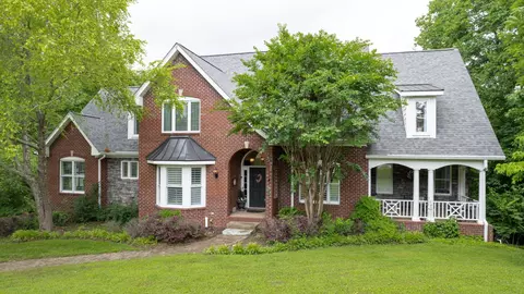 1919 Appomattox Dr, Lebanon, TN 37087