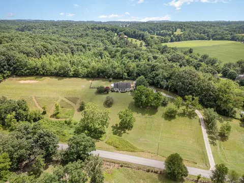 View/Area - 1024 Smith Thompson Rd, Bethpage, TN 37022 photo 1 of 10
