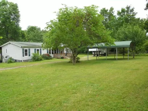 1109 Old Charlotte Rd, White Bluff, TN 37187