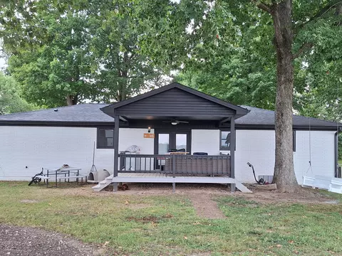 Exterior - 654 Revilo Rd, Leoma, TN 38468 photo 2 of 8