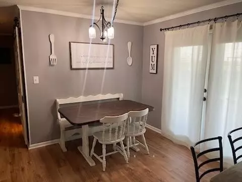 Dining - 654 Revilo Rd, Leoma, TN 38468 photo 1 of 2