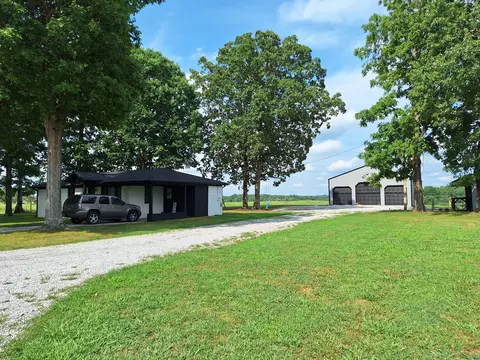Exterior - 654 Revilo Rd, Leoma, TN 38468 photo 3 of 8