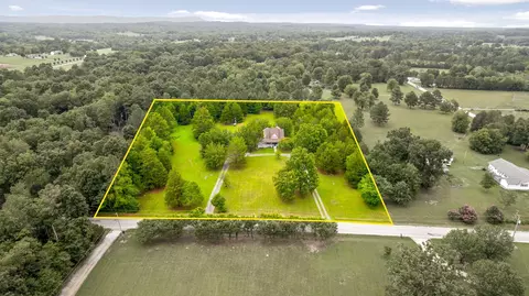 100 Meadow Dr, Chickamauga, GA 30707