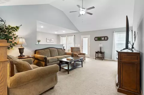 610 Golden Eagle Ct, Eagleville, TN 37060 photo 4