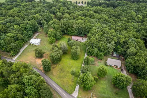 569 Robs Rd, Grimsley, TN 38565 photo 36