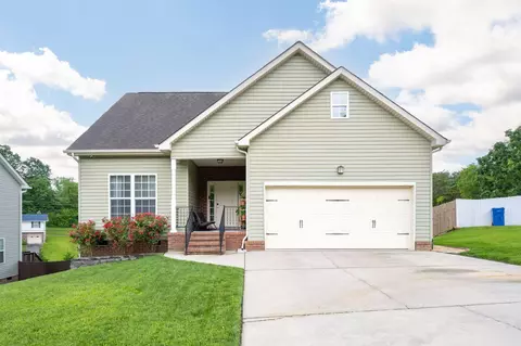 530 Titanium Dr, Hixson, TN 37343