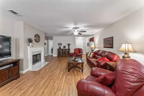 Living - 362 Campfire Dr, Murfreesboro, TN 37129 photo 1 of 2