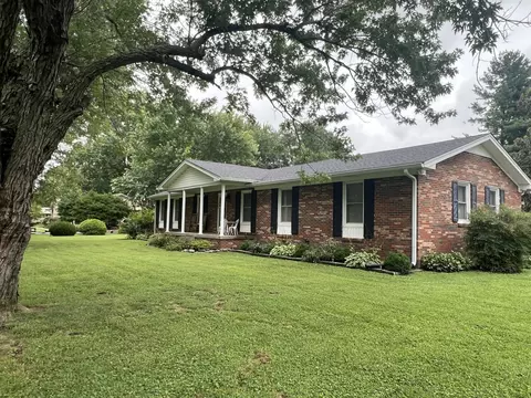 202 Riggs Ave, Portland, TN 37148