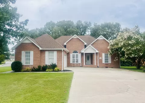 201 Jennings Cir, Tullahoma, TN 37388