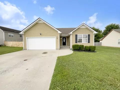 1502 Reasons Dr, Clarksville, TN 37042