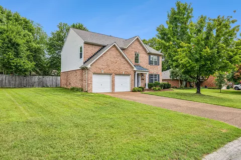 2915 Churchill Ln, Thompsons Station, TN 37179