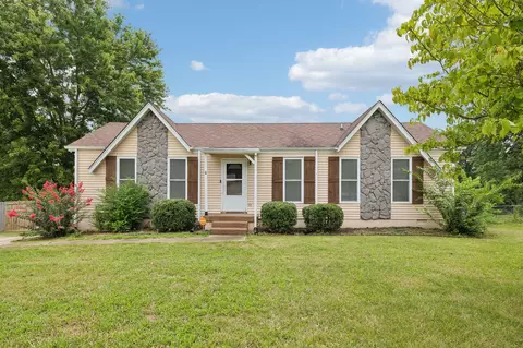 370 Meadowlark Dr, Smyrna, TN 37167