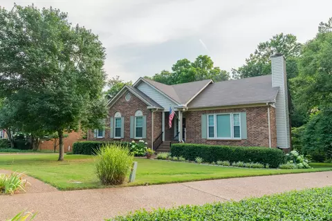6933 Sunderland Cir, Nashville, TN 37221