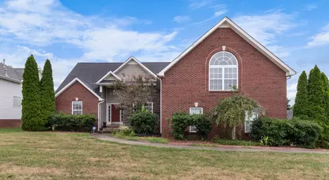 1153 Stillwood Dr, Clarksville, TN 37042