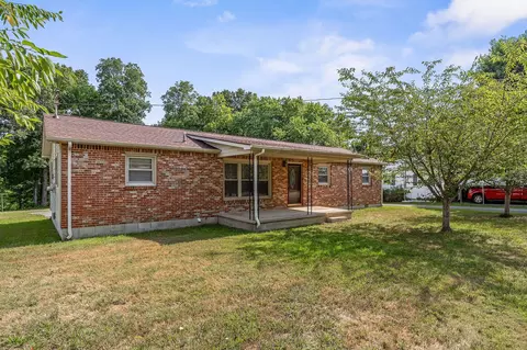 399 Pike Hill Rd, Mcminnville, TN 37110
