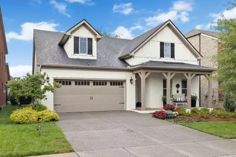 1011 Fenner Ln, Gallatin, TN 37066