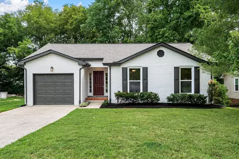 2286 Ermine Dr, Clarksville, TN 37043