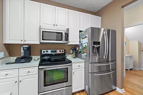 Kitchen - 2313 Edencrest Dr, Antioch, TN 37013 photo 3 of 4