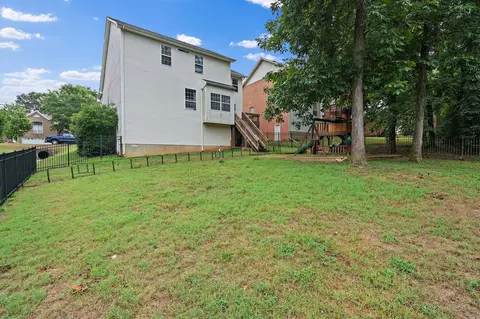 Exterior - 2313 Edencrest Dr, Antioch, TN 37013 photo 7 of 8
