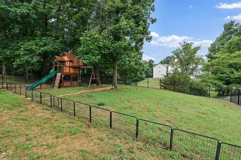 Exterior - 2313 Edencrest Dr, Antioch, TN 37013 photo 6 of 8