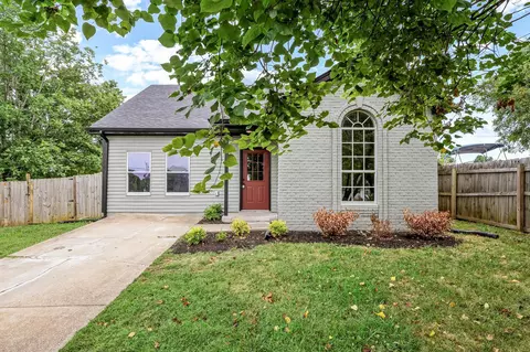 105 Baseball Cv, La Vergne, TN 37086