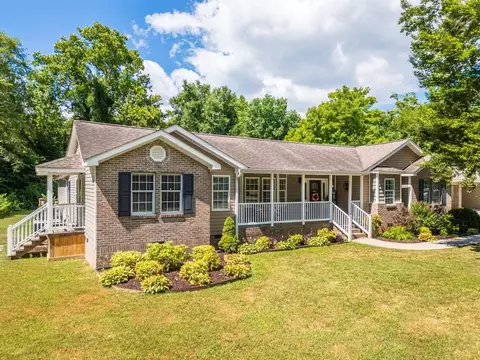 1231 Pikeville Ave, Graysville, TN 37338