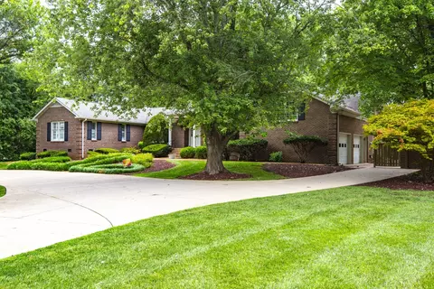 2114 Battleground Dr, Murfreesboro, TN 37129