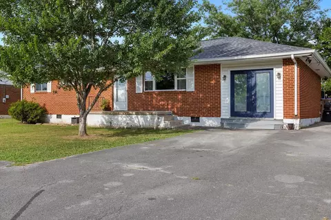 84 Elaine Cir, Fort Oglethorpe, GA 30742