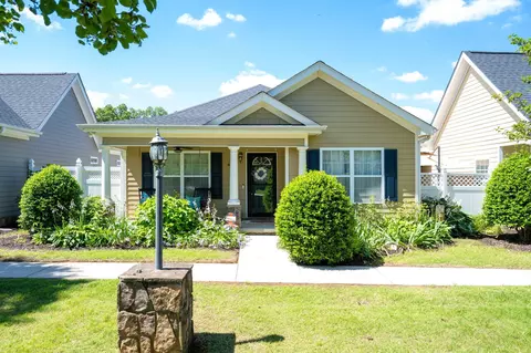 414 Callaway Ct, Chattanooga, TN 37421