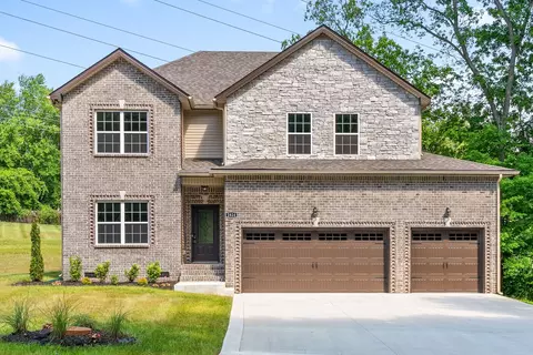 2824 Lark Dr, Clarksville, TN 37040