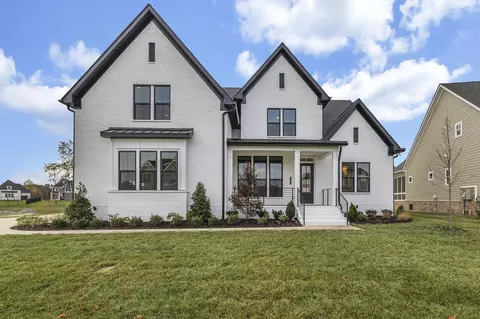 5411 Maroon Dr, Murfreesboro, TN 37129