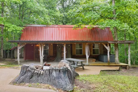 131 Day Break Dr, Summertown, TN 38483