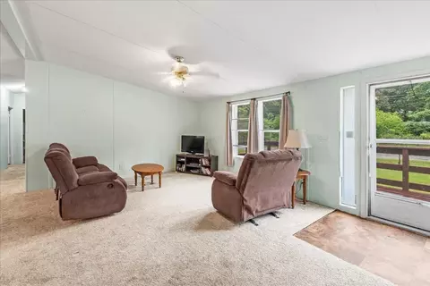 611 General Bragg Dr, Beechgrove, TN 37018 photo 5