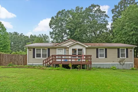 611 General Bragg Dr, Beechgrove, TN 37018