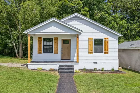 111 Riverside Dr, Centerville, TN 37033