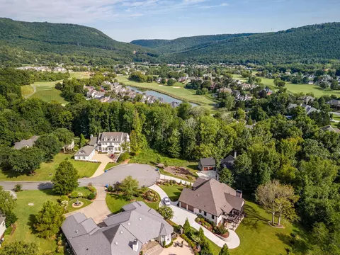 714 Wildrose Ln, Chattanooga, TN 37419