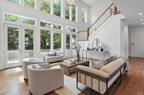 104 Woodmont Cir, Nashville, TN 37205