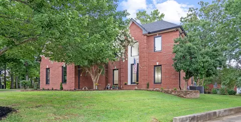 133 Dartmoore Dr, Clarksville, TN 37043