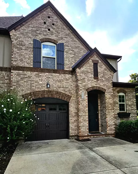 223 Bixby Private Ln, Hendersonville, TN 37075